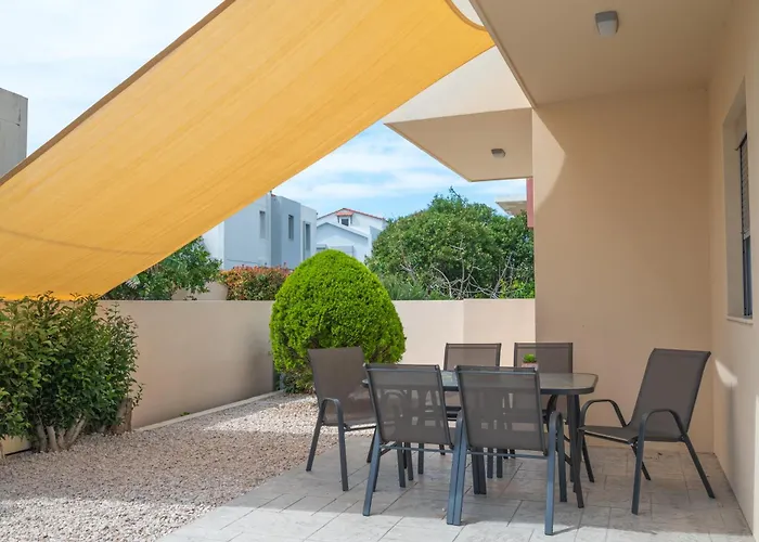 De Ella * Ιαλυσός Ρόδος